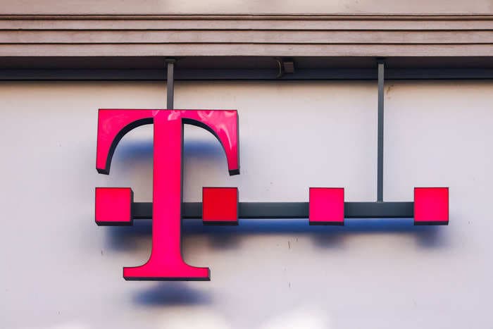 T-Mobile is buying most of US Cellular for $4.4 billion