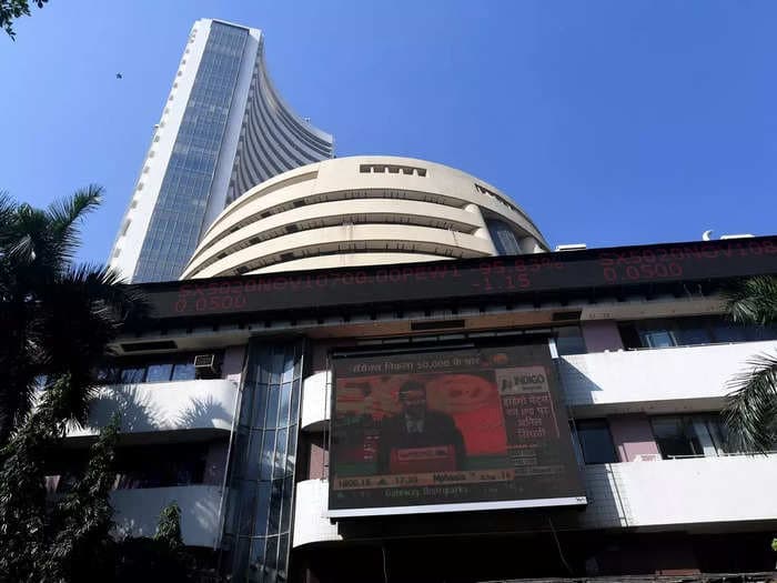 Sensex, Nifty50 slip amid weak global cues: HDFC twins tumble over 5%