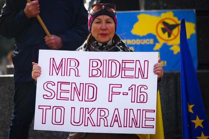 International pressure on Biden to give Ukraine F-16 fighter jets appears to be working