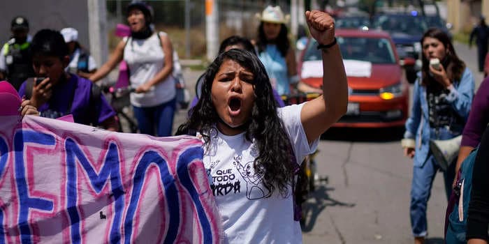 Supporters of a woman who was sentenced to 6 years for strangling her rapist with a T-shirt call for 'justice'