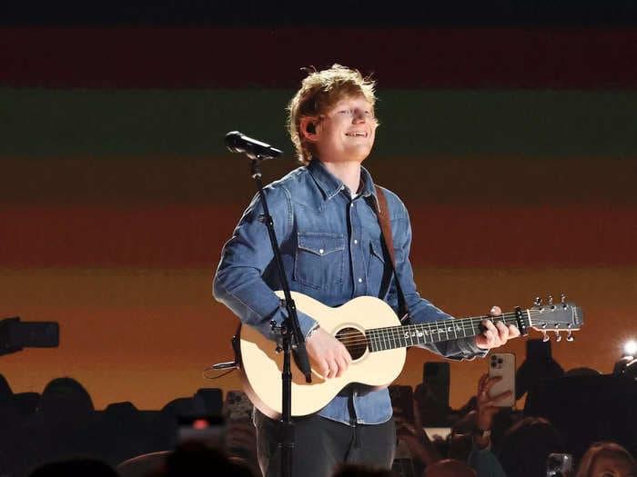Ed Sheeran crashed a high school band practice, gifted the students concert tickets and new guitars, and put on a mini concert