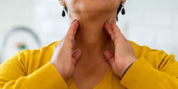 5 reasons why you have a sore throat but no fever