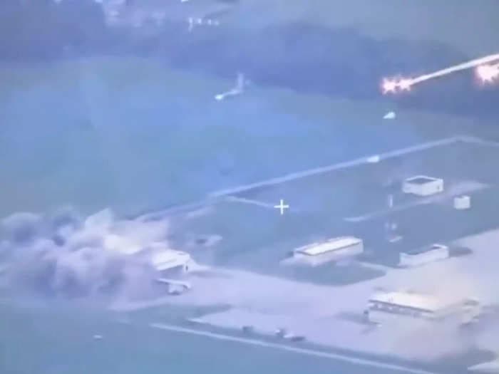 Footage appears to show low-flying Russian Su-34s dropping bombs on anti-Putin militias and missing the target, says report