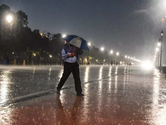 IMD issues 'yellow' alert for Delhi after rain