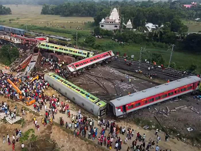 10 images of the devastation following a 3-train crash in India that killed nearly 300 passengers