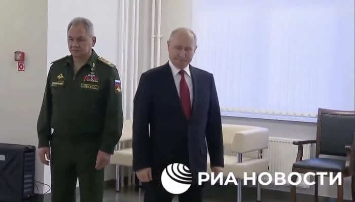 Putin literally turned his back on his loyal defense minister on Russian state TV