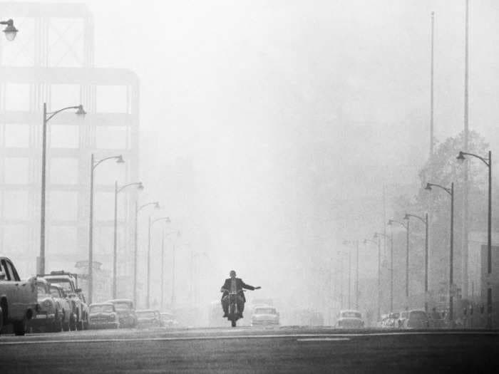 35 vintage photos reveal what Los Angeles looked like before the US regulated pollution