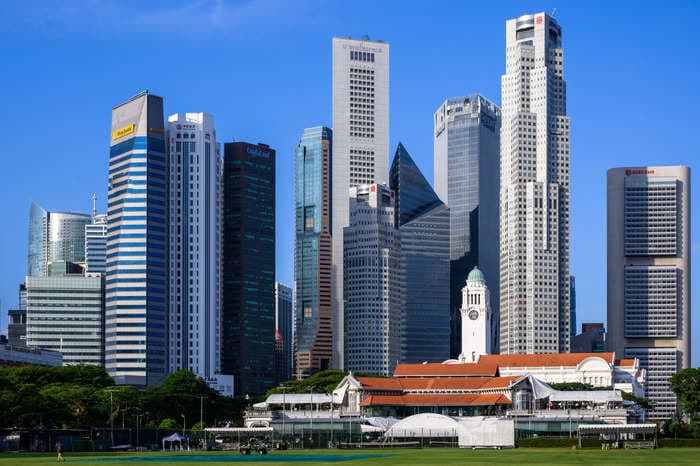 Singapore is the most expensive city for a life of luxury, according to a new ranking. 2 US cities make the top 10.