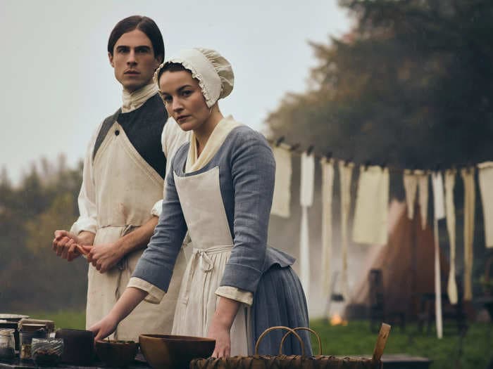 'Outlander' newcomers Joey Phillips and Izzy Meikle-Small break down how their characters will shake things up and hint at a new 'love triangle'