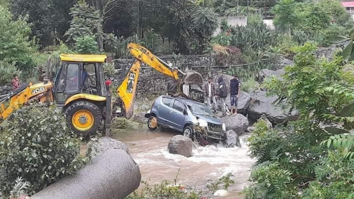 Flash floods in Himachal: Extreme heavy rain expected in next 48 hrs, six dead