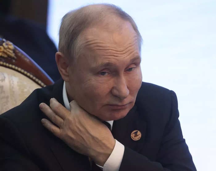 Putin 'just hid' during Wagner's mutiny, proving he can't guarantee 'security' for Russia, a former Russian colonel says