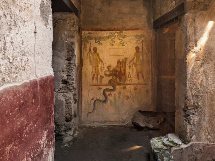 Pompeii, known for its 'fast-food,' found to have had kitchen shrines, dozens of bakeries, and an ode to pizza