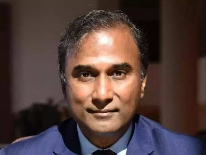 Indian American Scientist Shiva Ayyadurai joins 2024 US presidential race