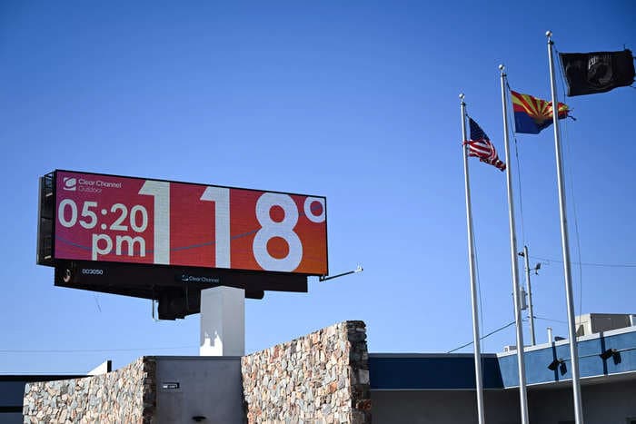 Can you get burns from the sidewalk? Yes, and people in Arizona are getting sent to the hospital because of it