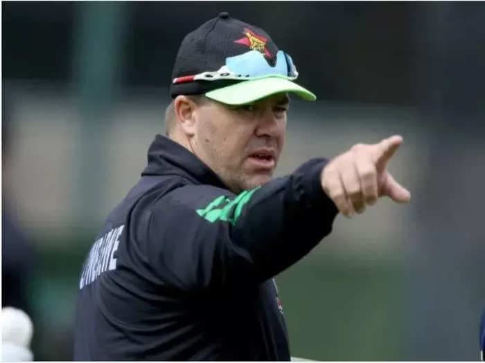 Former Zimbabwe captain Heath Streak texts Henry Olonga and confirms he is "very much alive"