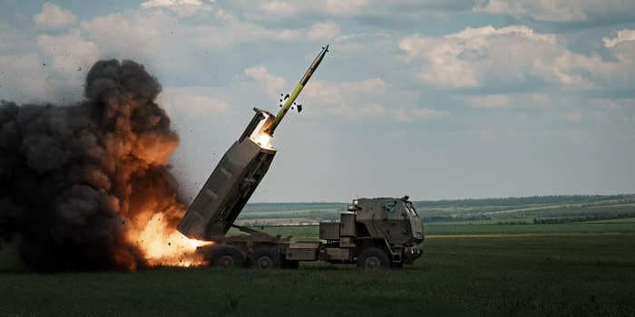 HIMARS changed the game in Ukraine, but a former US artillery officer says what they need now is a firepower boost with M26 cluster rockets