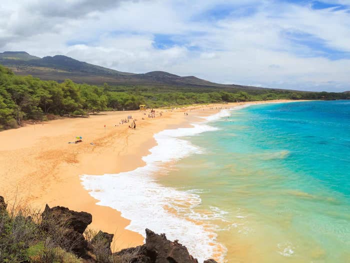 8 places to visit in Maui if you want to help the island's economy right now &mdash; and where tourists should avoid