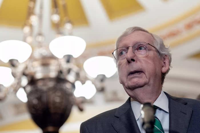 After Mitch McConnell's 2nd freezing episode, a Kentucky GOP county chair says he's 'disappointed' that the senator didn't relinquish his leadership role in 2022: 'That would've been a wise decision'