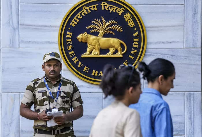 RBI decides to withdraw incremental CRR in phased manner and release it by Oct 7