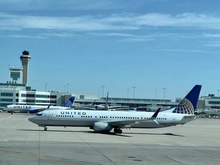 A class-action lawsuit aims to force United Airlines to reimburse the baggage fees for the luggage they lose