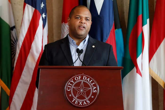 The mayor of deep blue Dallas has ditched the Democratic Party, citing his disdain for 'virtue signaling.' It gives the GOP a foothold in one of America's biggest cities.