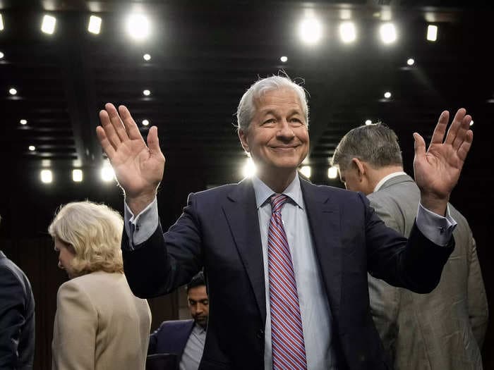 JPMorgan's Jamie Dimon warns of the risk of 7% interest rates: "Are you prepared?"