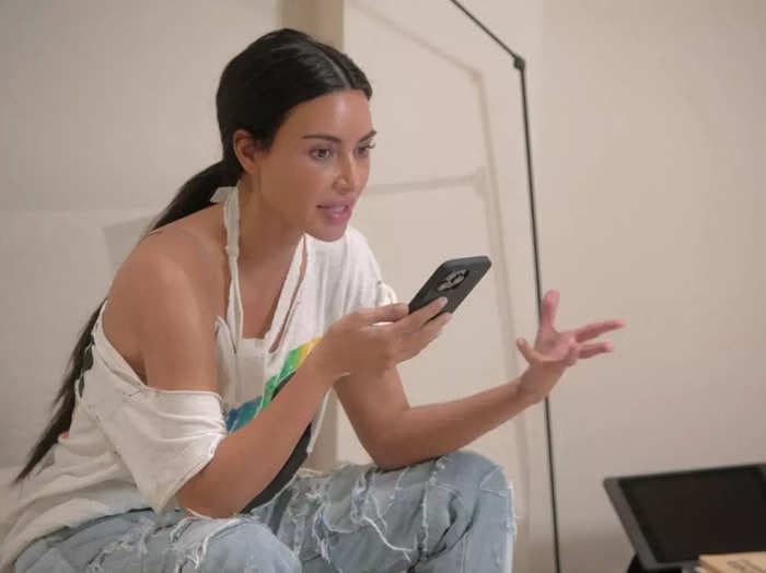 Kim Kardashian's 'Not Kourtney' group chat is 'disturbing' and 'high-school' behavior, a therapist says