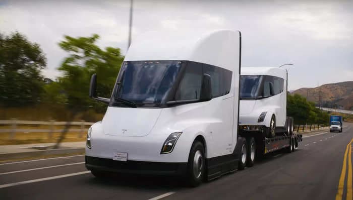 Jay Leno towed 30 tons with a Tesla Semi and said it felt like nothing