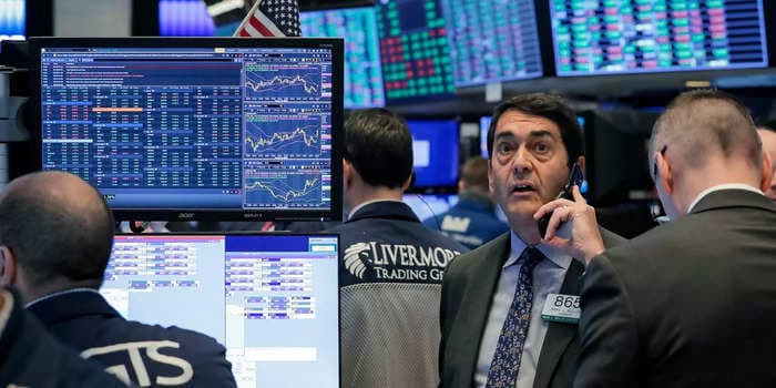 US stocks edge higher as investors eye Treasury plans and await Fed decision
