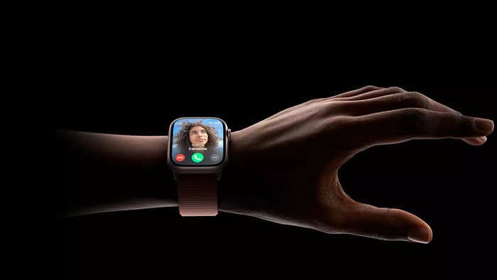 Apple reportedly abandoned a secretive project that would have made the Apple Watch compatible with Android phones