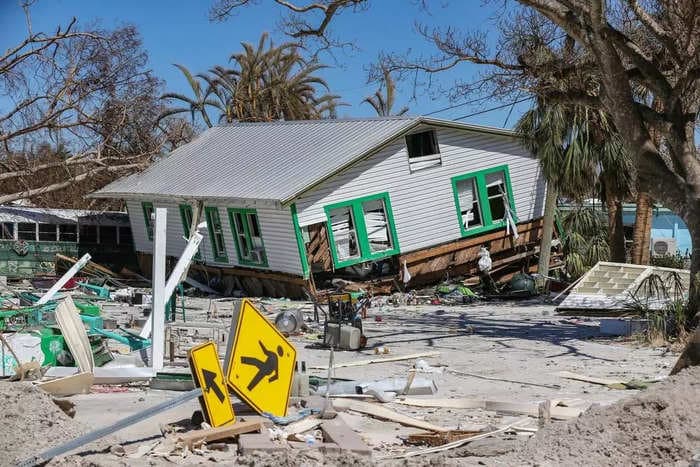 Wealthy buyers are flocking to Florida to rebuild mansions where modest homes were destroyed by hurricanes