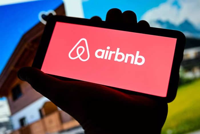 An Airbnb host who had to refund a $2,400 booking because a neighbor saw a mouse says he wound up making even more money when he went viral