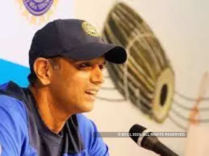 BCCI extends contracts of Rahul Dravid and his support staff