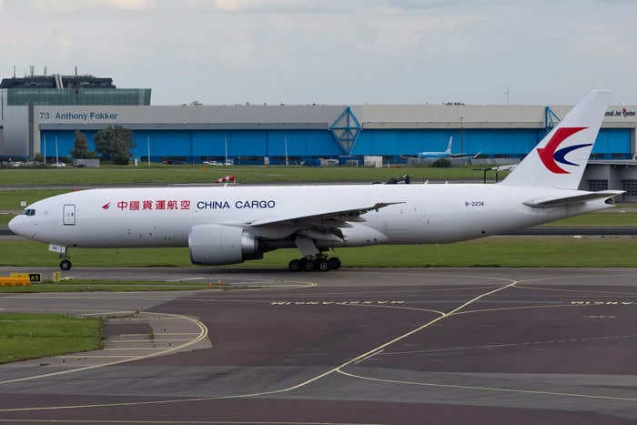Hear how JFK air traffic controllers guided a Chinese cargo plane back to safety after an engine failed due to a bird strike