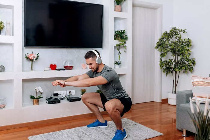 Just 1 minute of squats can boost concentration and improve decision-making