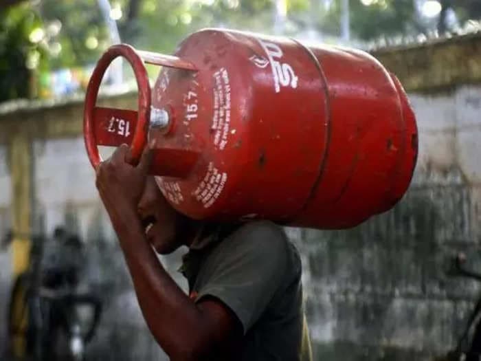 ATF price cut by 4.6%; commercial LPG rate hiked by Rs 21