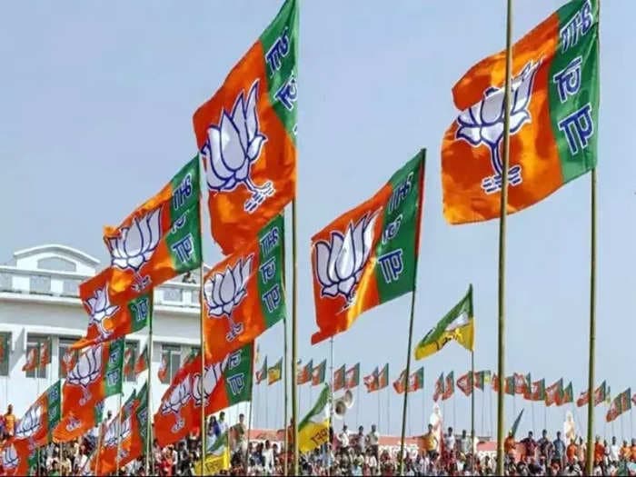 BJP leading in 155 of 230 seats in Madhya Pradesh, Congress ahead in 72
