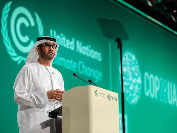 What were some of the initial controversies and concerns surrounding the ongoing Dubai COP28 climate summit?