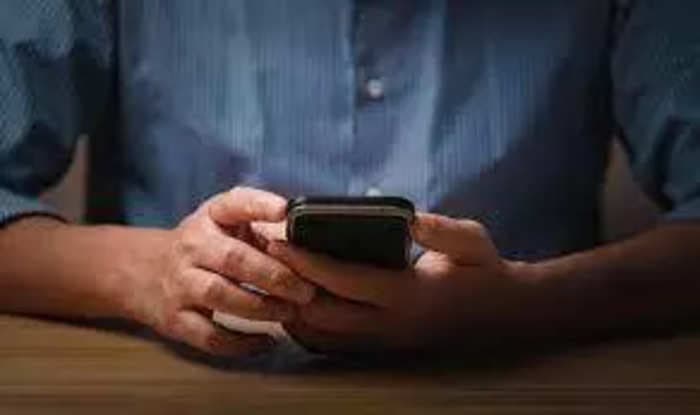 Over 4 hours of smartphone use daily may affect mental health