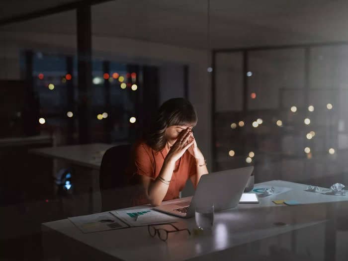 Employees who feel pressured to work after hours aren't as productive as people who stick to their 9-to-5, a new survey found