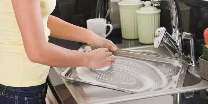 How to clean baking sheets so they look like new