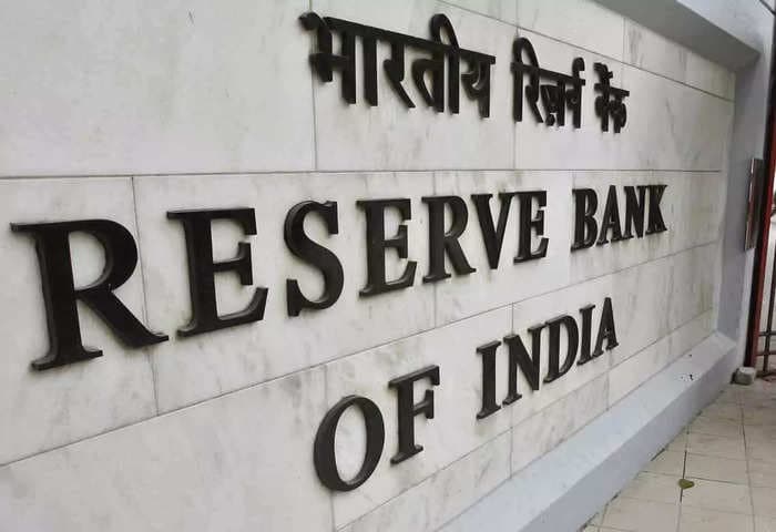 Consumer confidence stays stable in RBI survey across 19 major cities