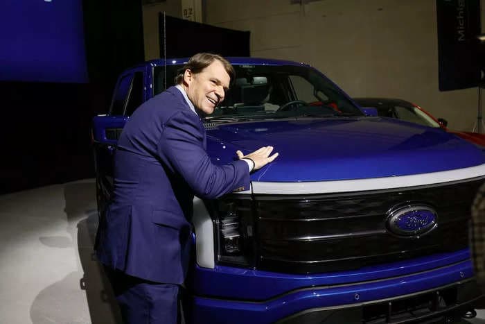 Half of Ford's dealers still don't want to sell electric cars and trucks 