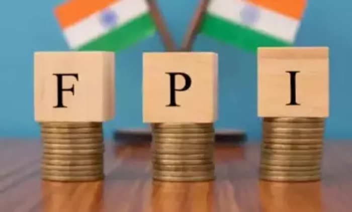 FPIs big buyers in financial services