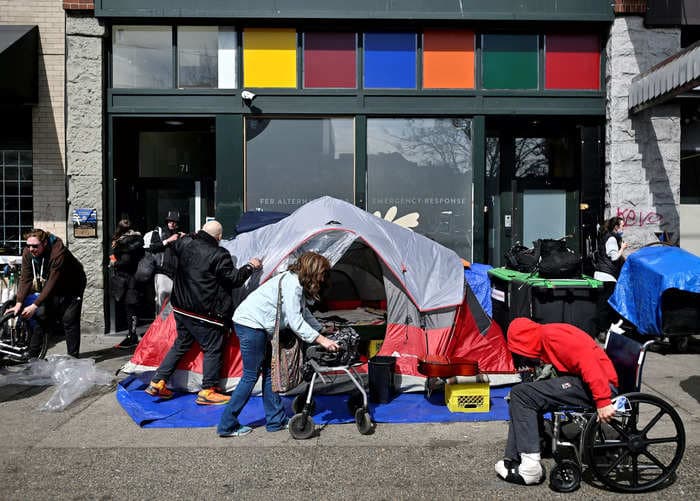 Homeless people in Vancouver were given $5,500 cash, no strings attached. They used it to secure housing and even start saving.