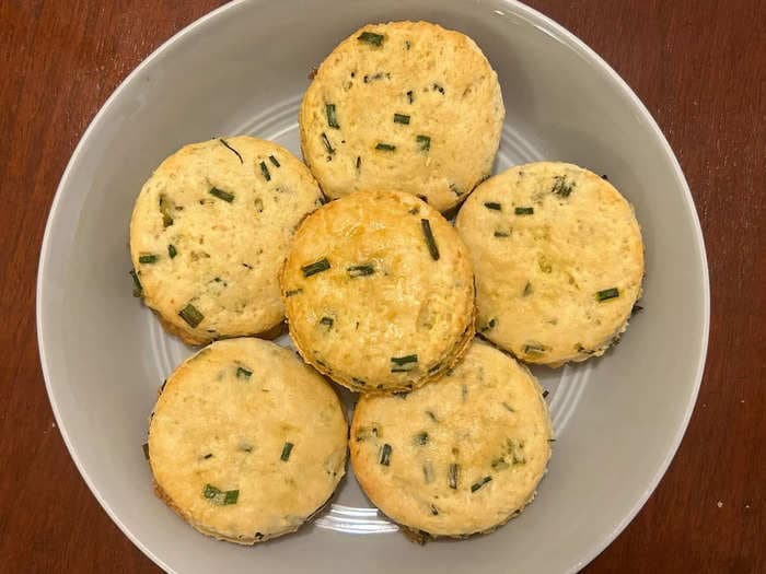 I made delicious Thanksgiving biscuits from scratch with Ina Garten's recipe, and I couldn't believe how easy and quick it was