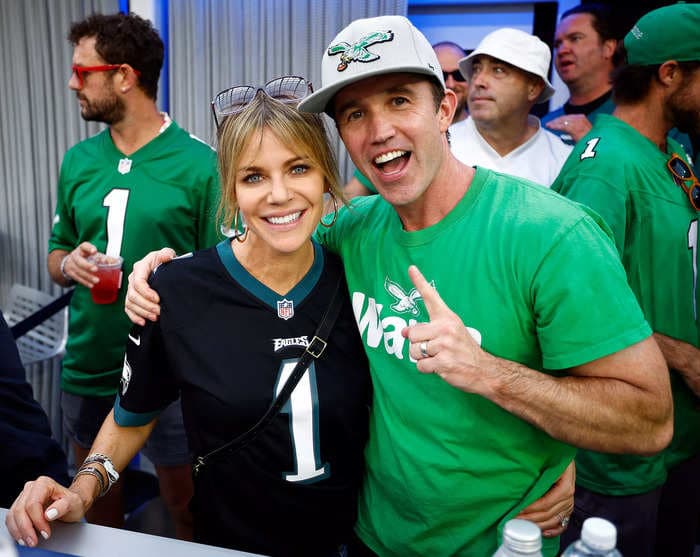 Die-hard Eagles fan Rob McElhenney didn't let the Emmys stop him from watching the NFL playoffs