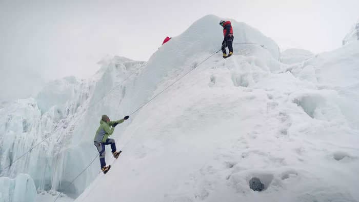 The Expense of the Expanse: Mount Everest  