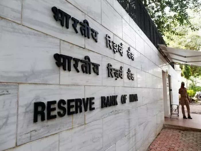 RBI asks card network to restrain unauthorised commercial payment system