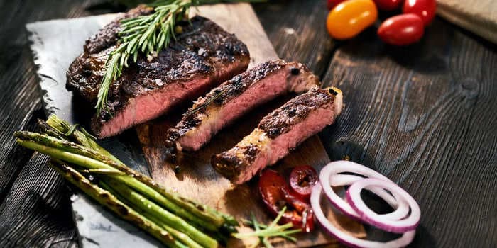 Air fryer steak: Juicy, tender steak with a crisp sear